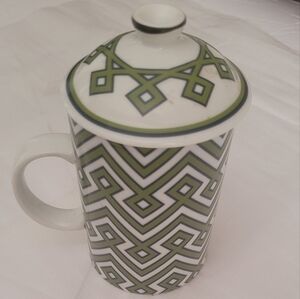 PIER 1  IMPORTS  Porcelain  Tea Cup/ Mug  with lid